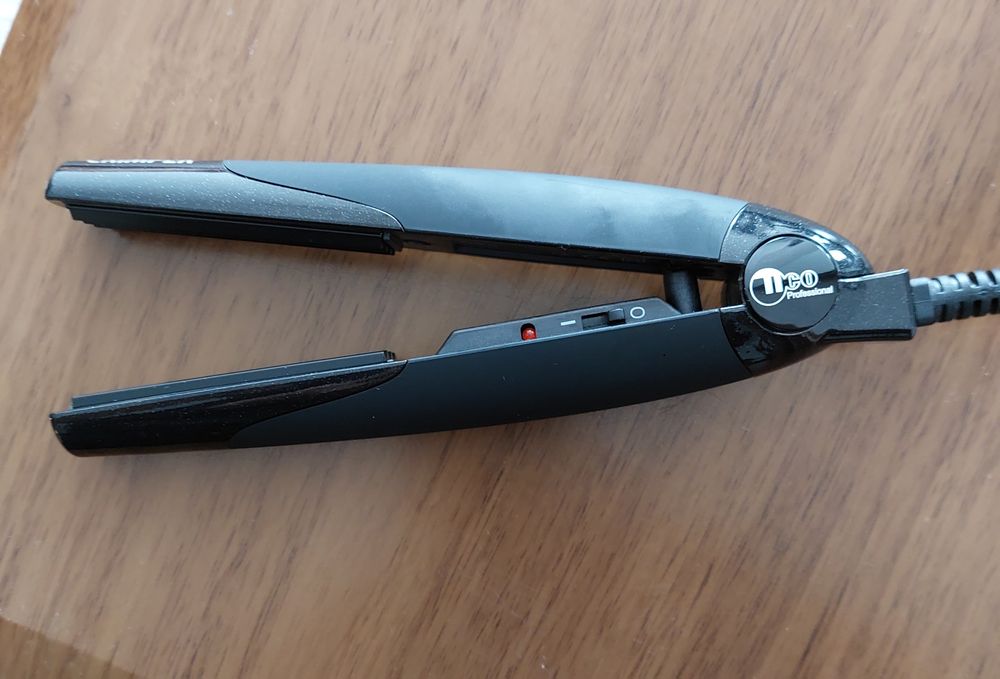 Міні-праска для волосся