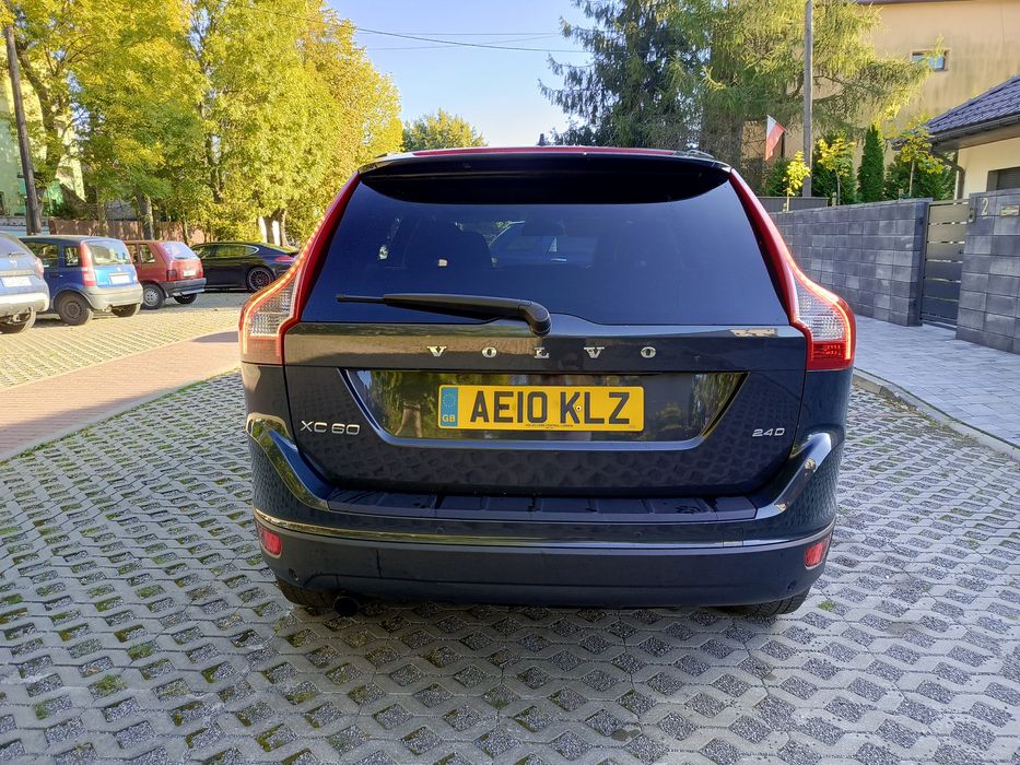 Volvo XC60 2,4d Automat v5c Anglik Navi LED