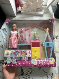 Pokój dla dziecka z lalka