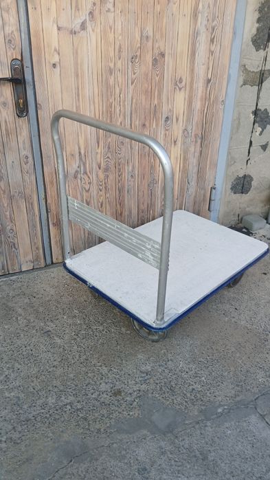 Тачка, возик, платформа