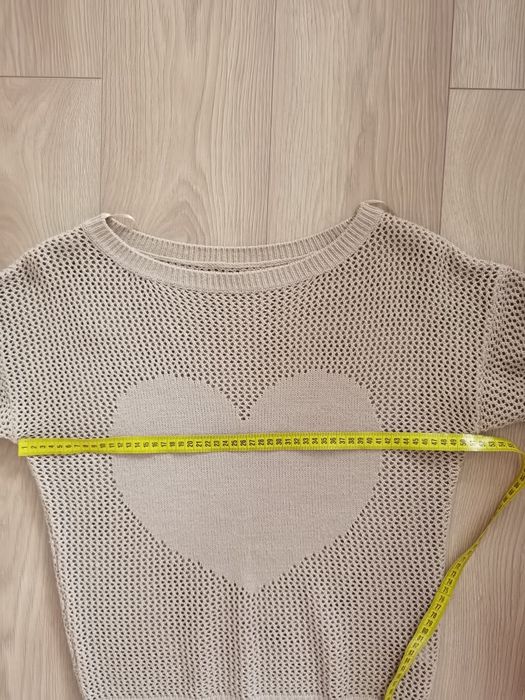 Продам кофтинку mohito