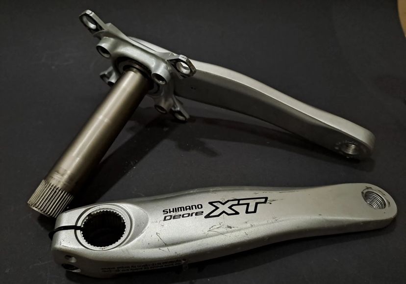 Korba Shimano Deore XT M-760 sram race face truvativ