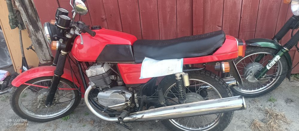 Бак 634-638 ява бардачки сидіння вилка рама мотор циліндри картера CZ