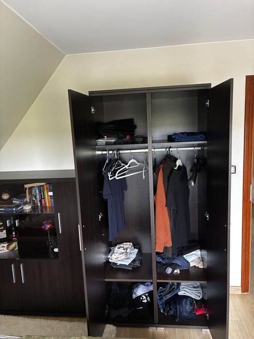 Podwójna szafa z komodą