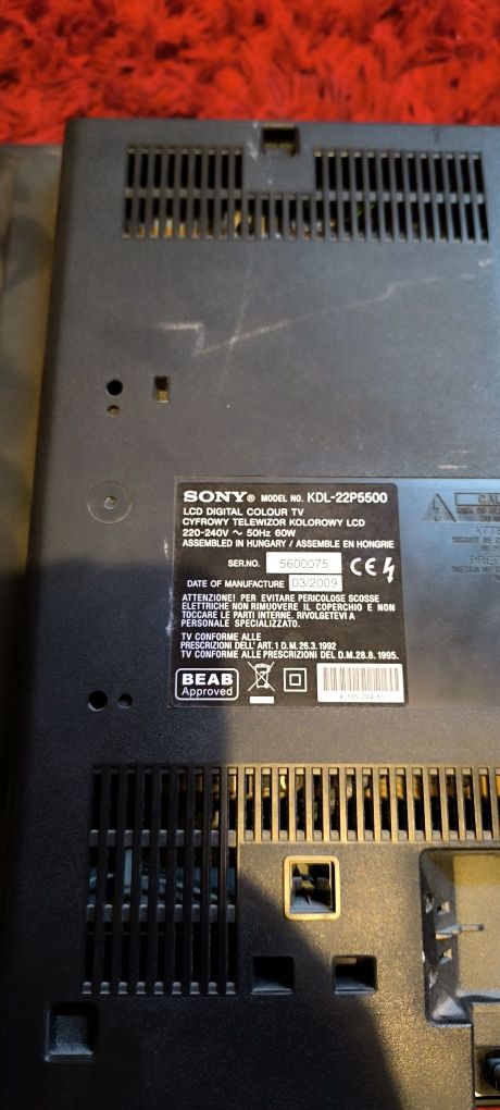 Telewizor Sony 22 całe plus wieszak