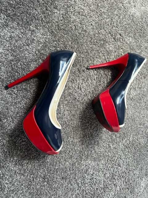 Pantofle, czółenka rozm. 38