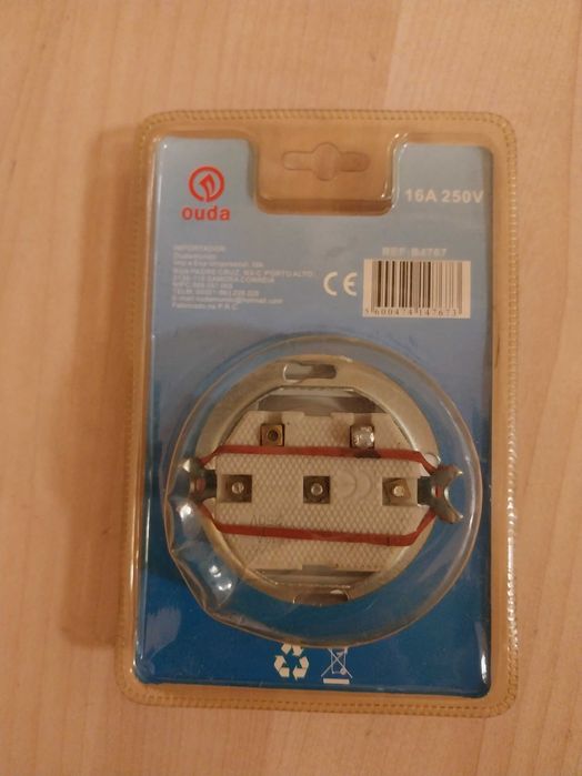 Tomada Electrica 220V 16A (Nova Selada)
