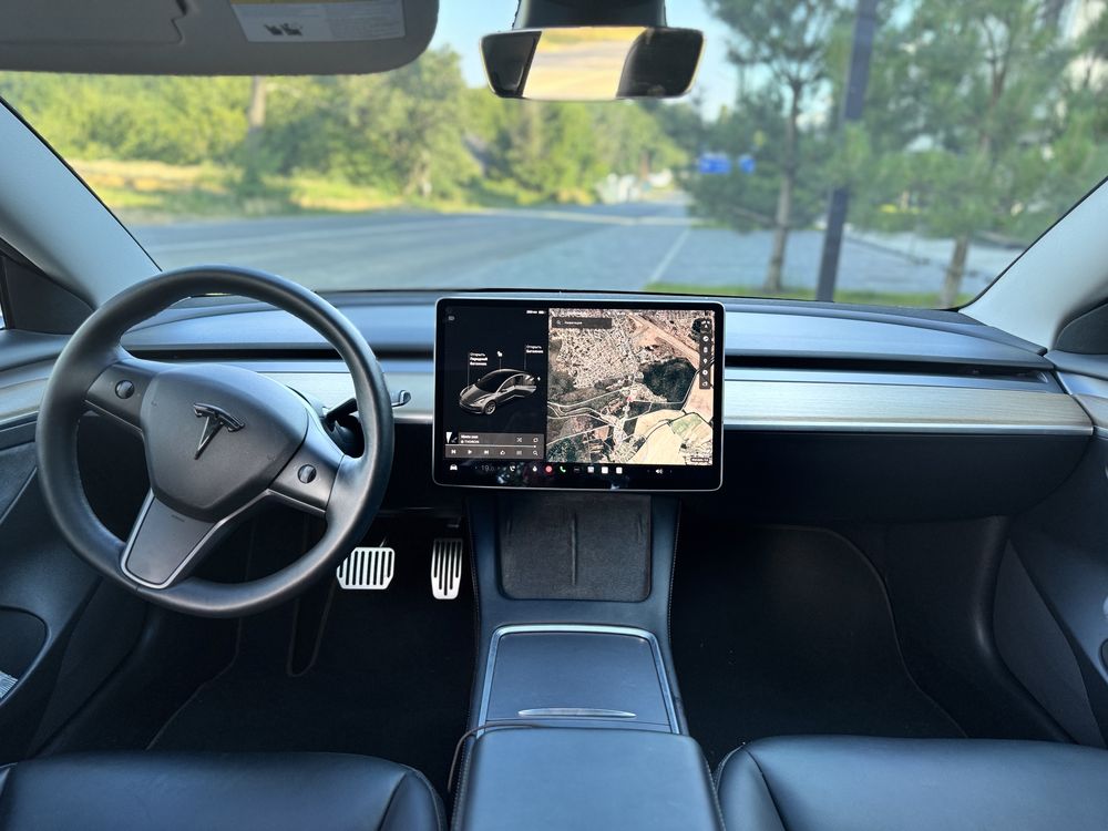 Tesla model 3 2021