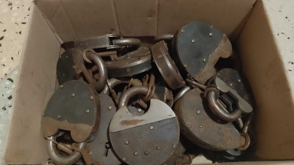 Kłódka stara, unikat kolekcjonerski, debiut ogłoszeniowy