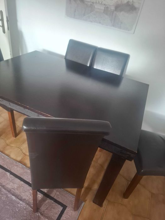 Mesa sala,conjunto cadeiras e sofá e móvel