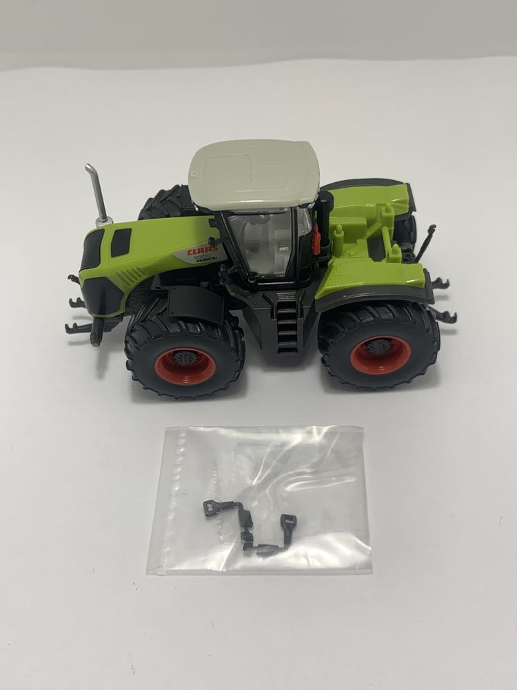 Tractor Claas Xerion 5000 da Wiking escala 1/87