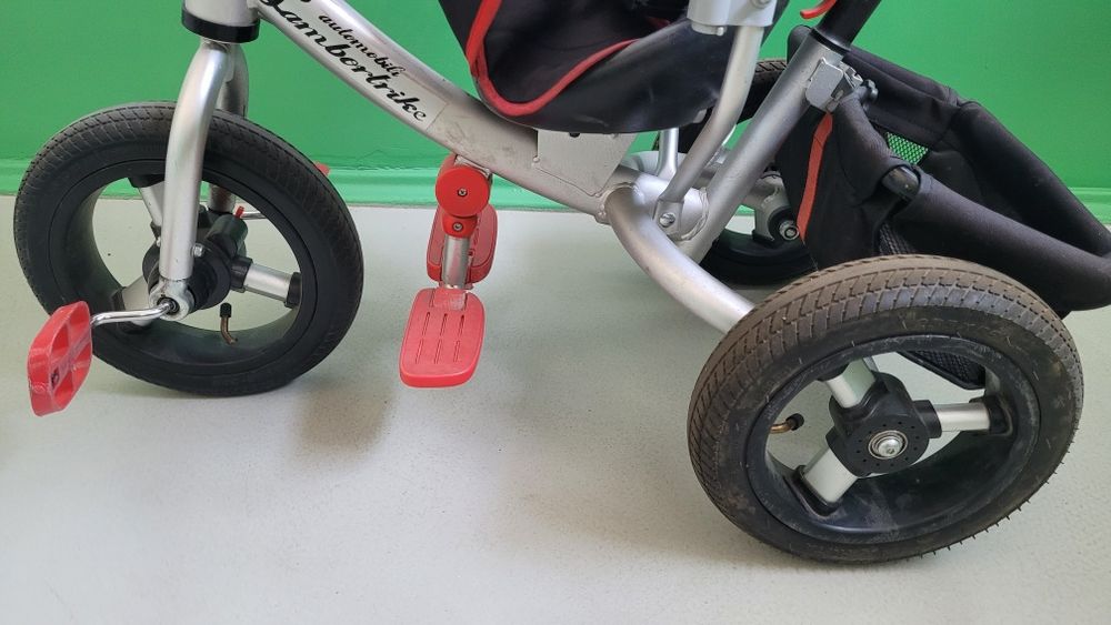 Трьохколісний велосипед-коляска Lamborghini