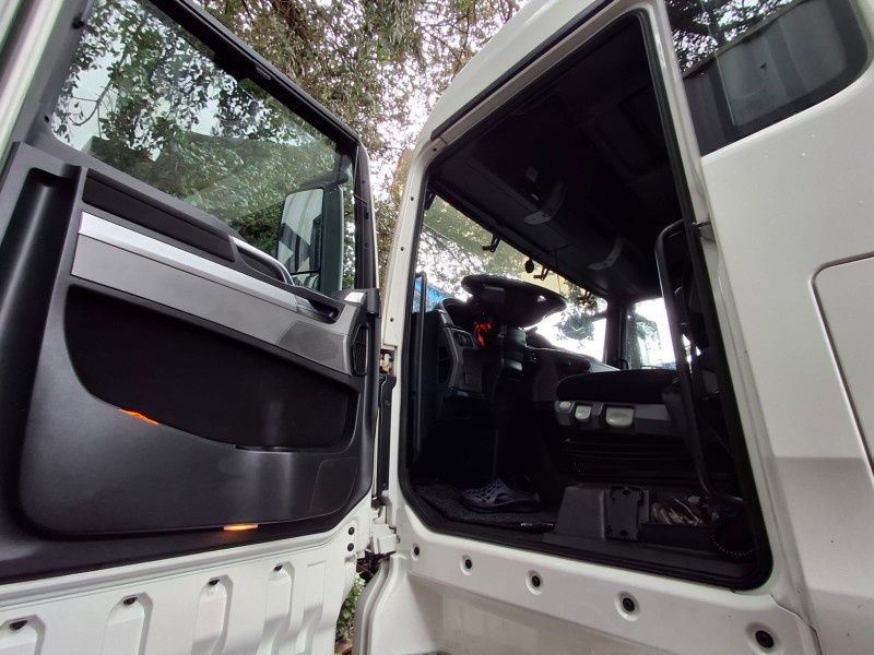 Camião completo man