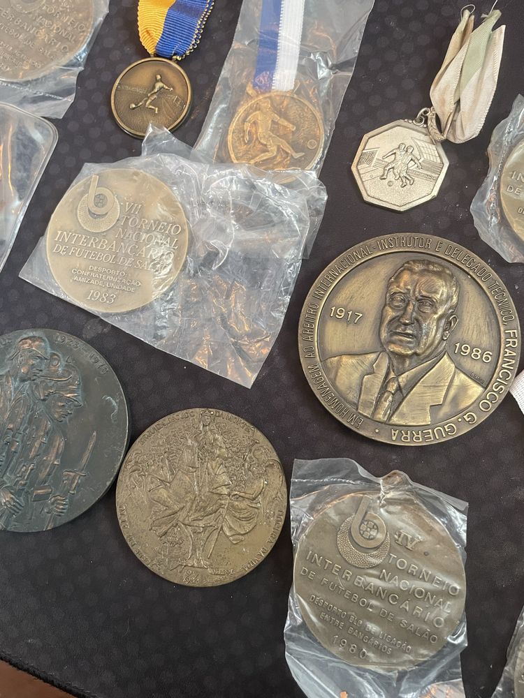 Coleçao de medalhas antigas