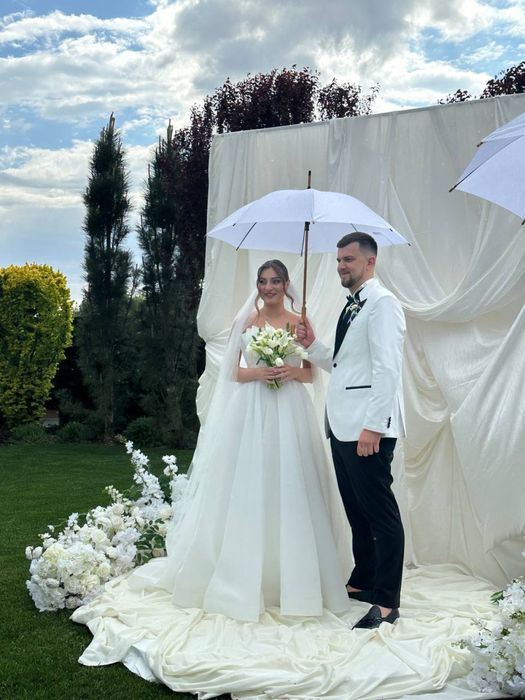 Весільна сукня з органзи