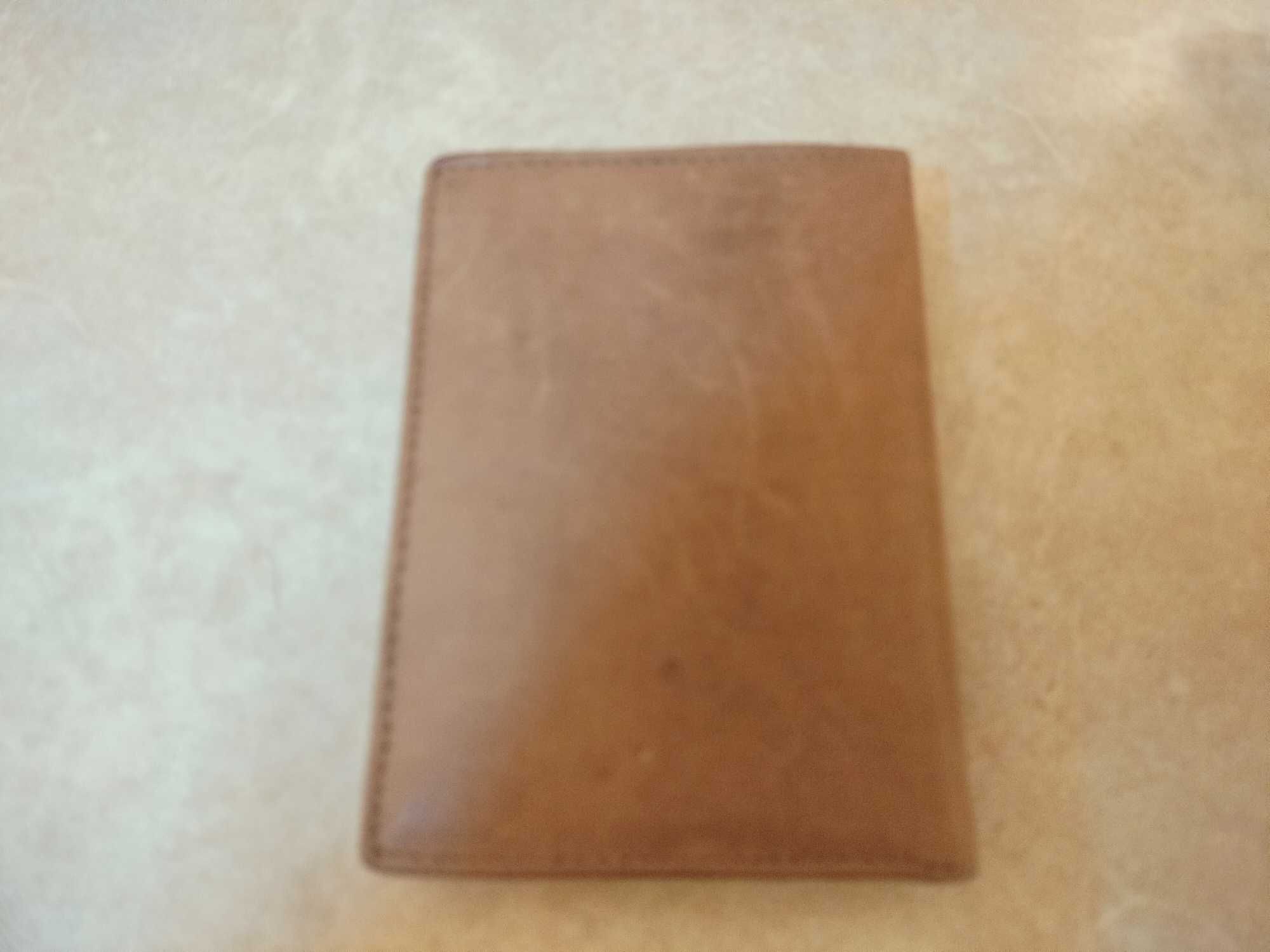 Carteira e Bolsa de pulso para homem em pele novos