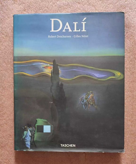 Dalí, Livro sobre a obra de Salvador Dalí em português