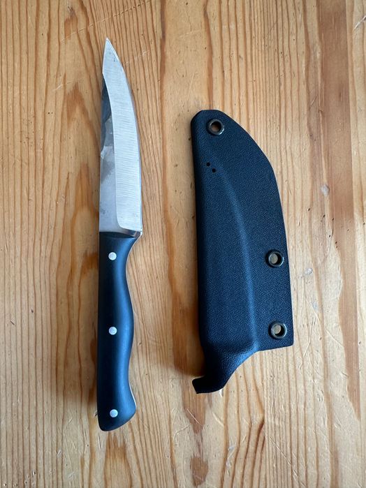 Nowy nóż custom ręcznie robiony drop point 4h13 58HRC kydex