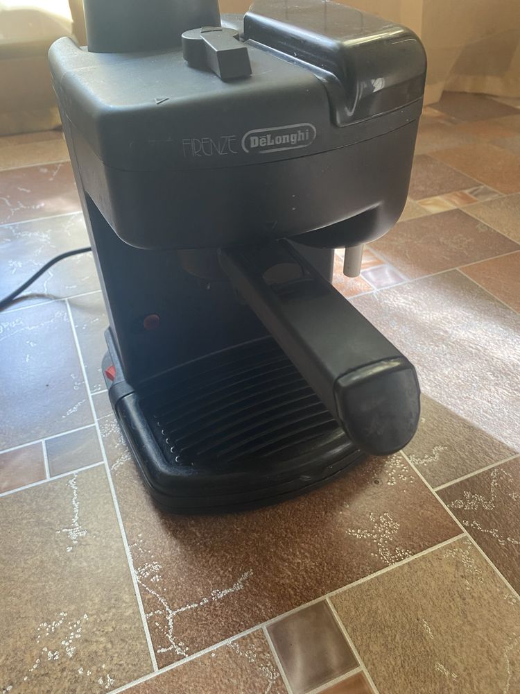 Кофеварка Delonghi