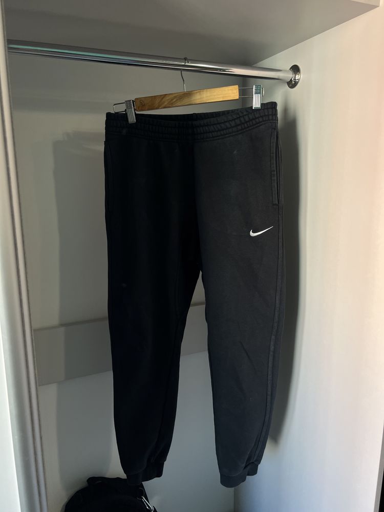 Штани Nike чорні Розмір S