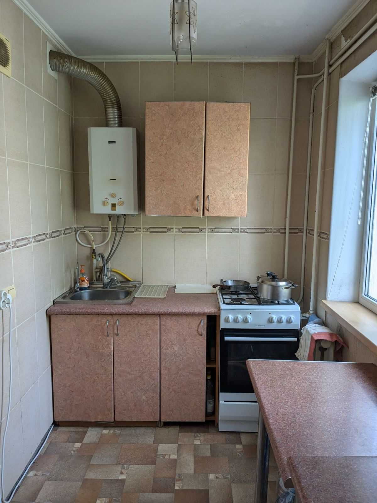 Продаю отличную  3 к\кв  3\5   с мебелью и техникой на ул. Южная
