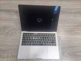 MacBook Pro 13 2019 Two Thunderbolt 3 ports 16gb 256gb a2159