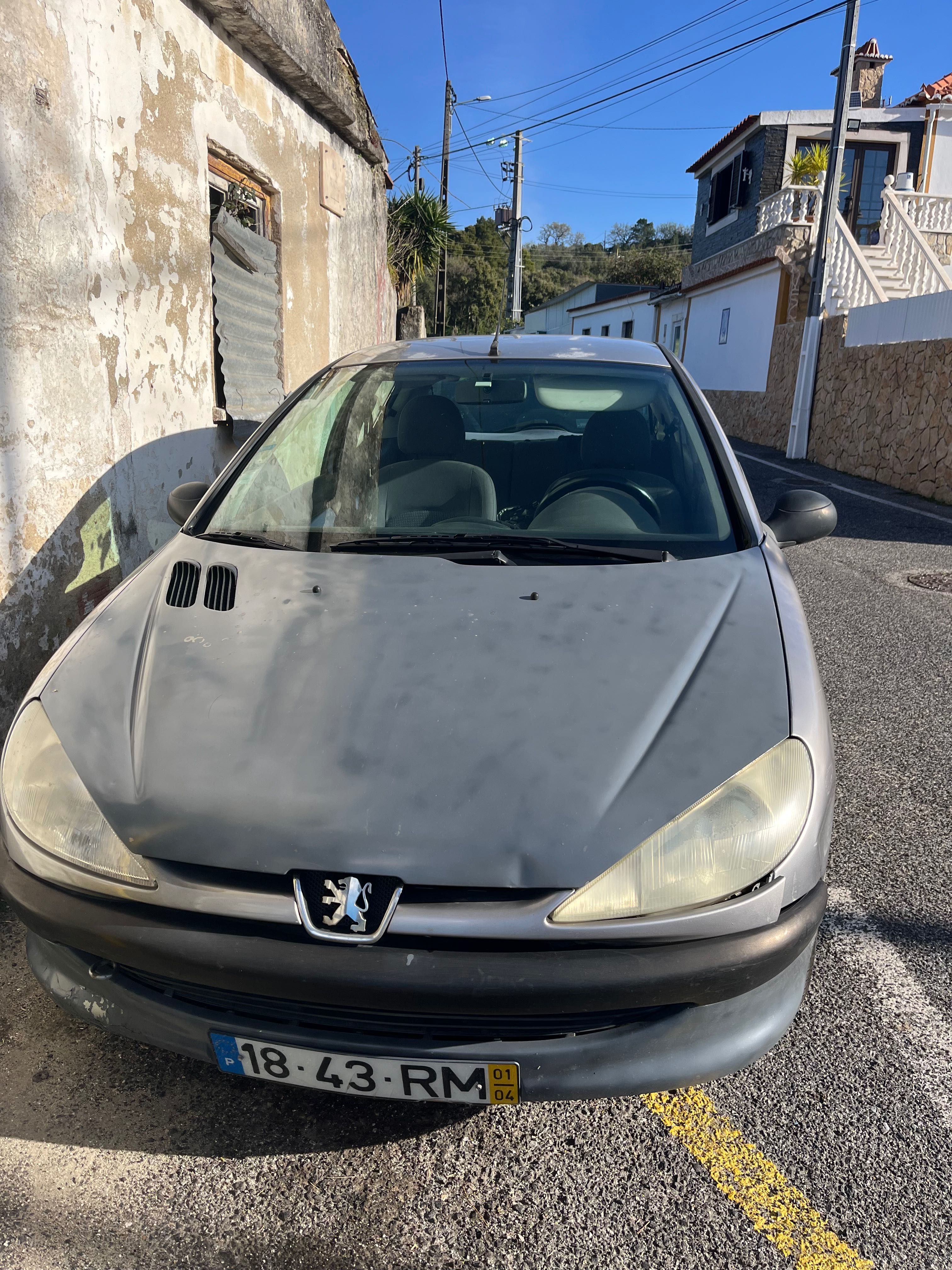Peugeot ano 2001