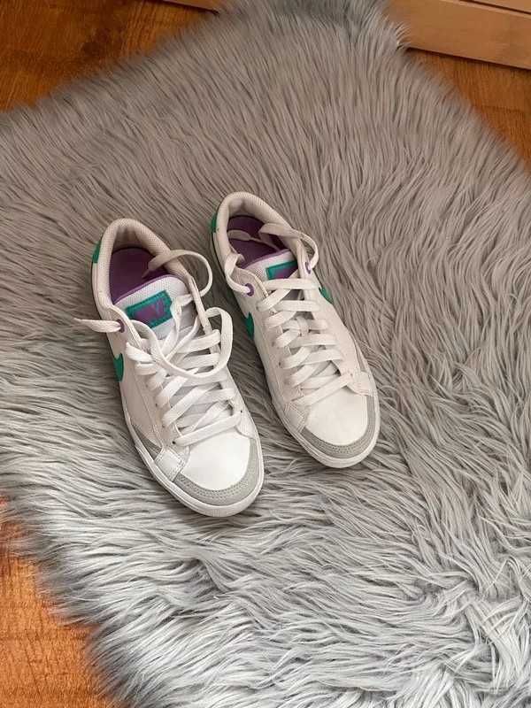 Sportowe buty Nike Capri 2 (38)