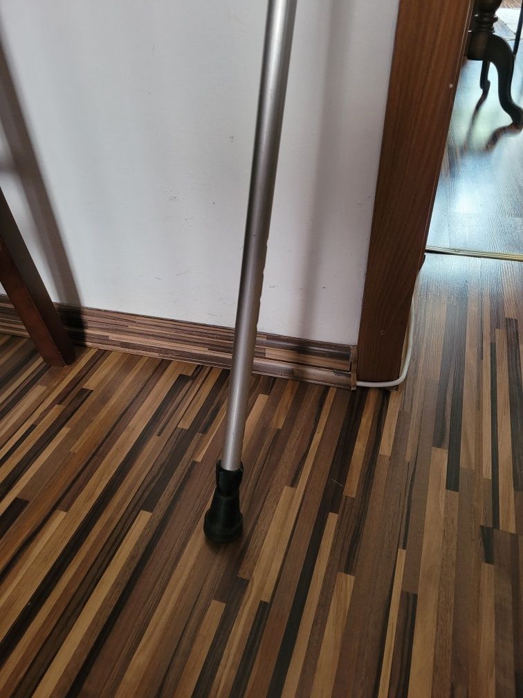 Kula ortopedyczna,kula łokciowa.. Można ją dostosować do wzrostu