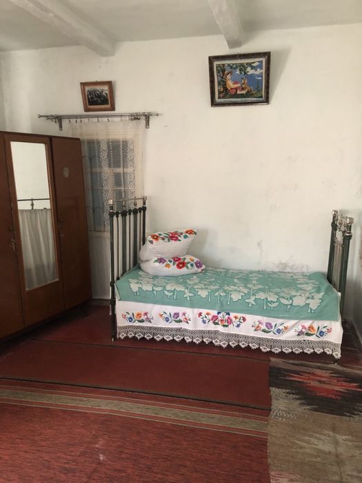 Будинок в селі Кобижча