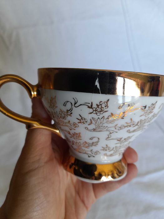 Conjunto chávena e pires japonesa