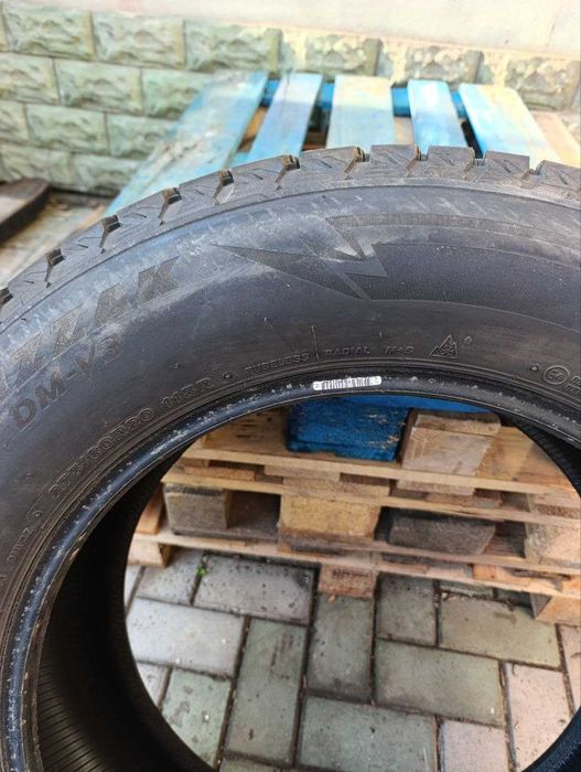 275/60 R20 Bridgestone blizzak DM-V3  шини бу зима