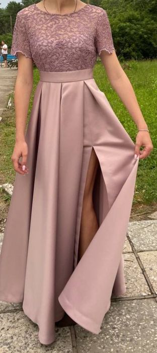 Вечірня атласна сукня