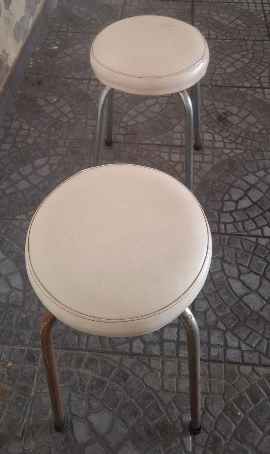 Cadeira e Bancos