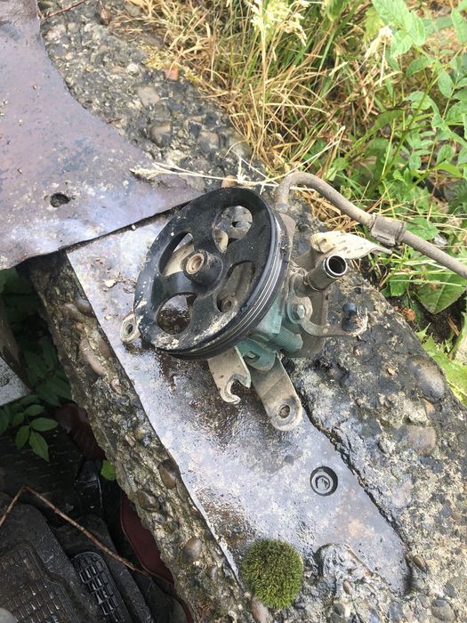 ГУР гідро підсилювач руля Toyota Corolla e120 1.6