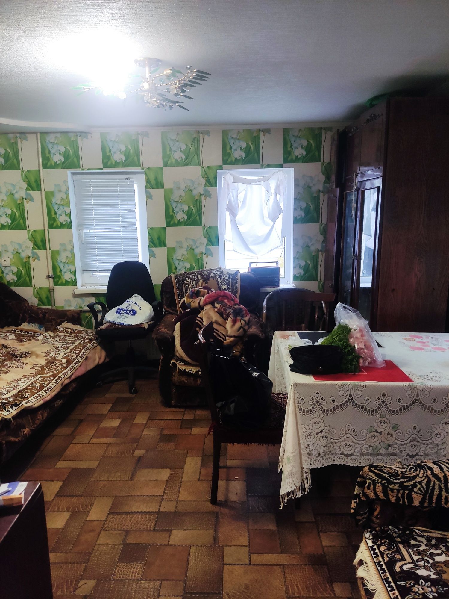 Продам будинок квартирного типу пошти у центрі Чугуїва