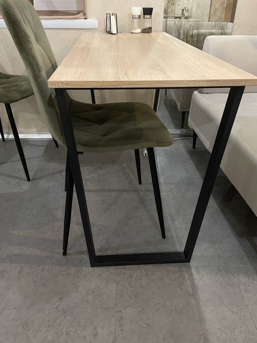 Продам столи різні кольори і розміра