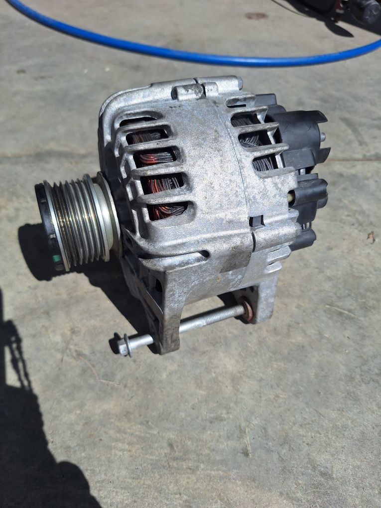 Alternator valeo