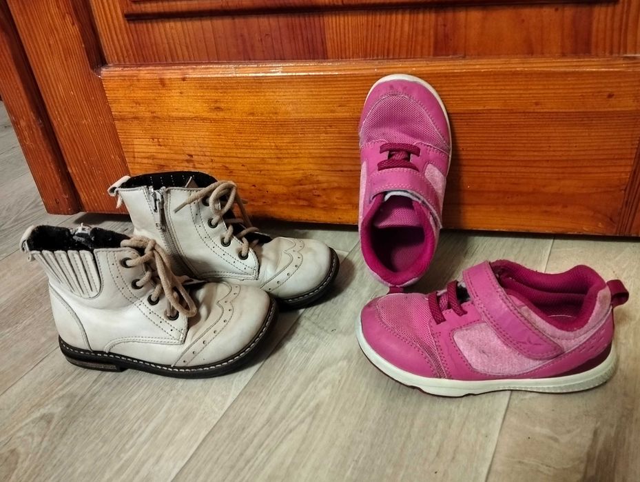 Ботинки і кросівки розмір 25 устілка 16 см.