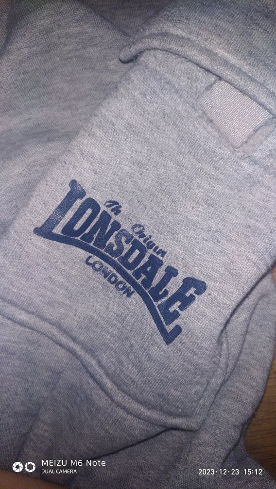 Продам шорти Lonsdale