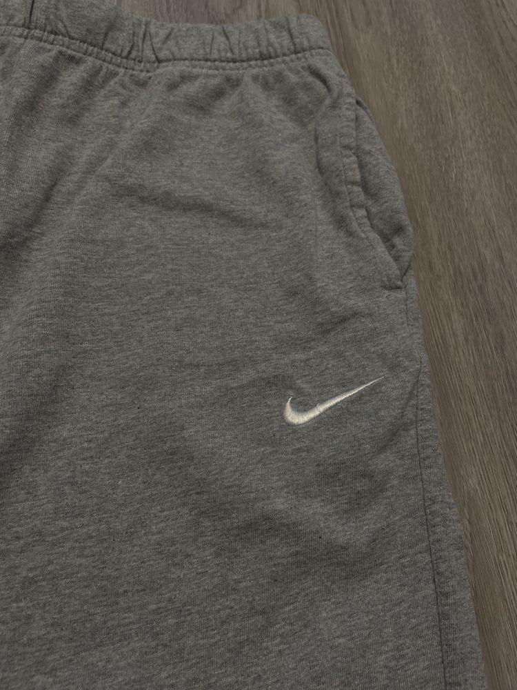 Шорти Nike