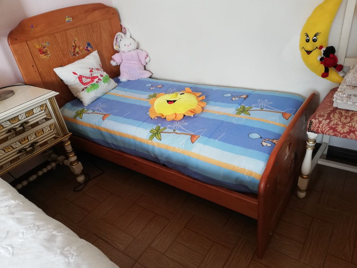 Cama de grades, berço e cama 3 em 1