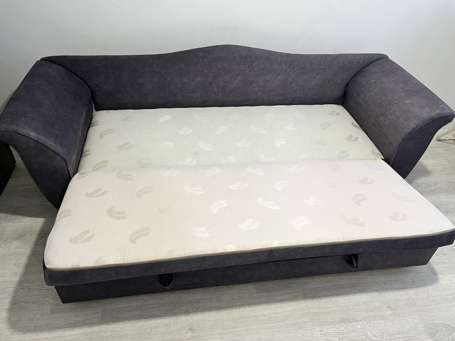 Диван з нішею для білизни