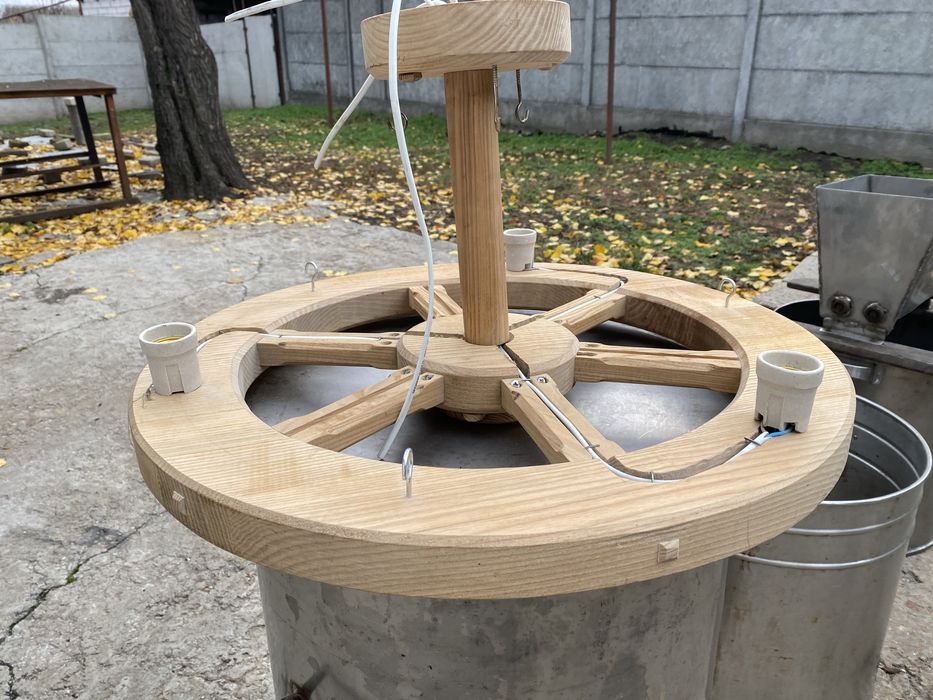 Люстра подвесная дубовая