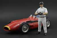 Juan Manuel Fangio Figurka 1:18 CMC Maserati 250F