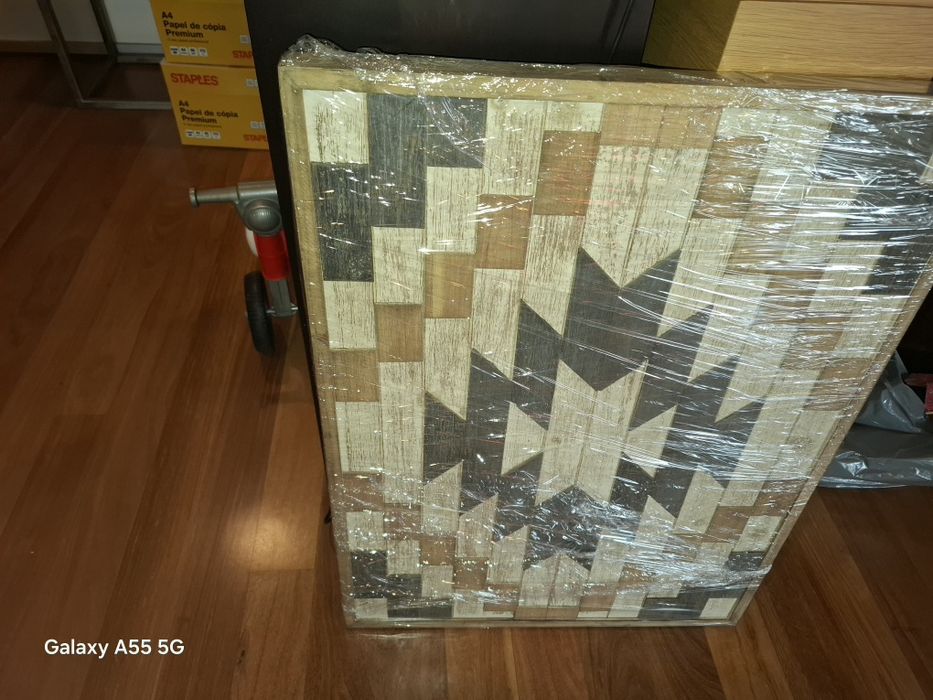 Quadro em madeiras em simulação de estrela