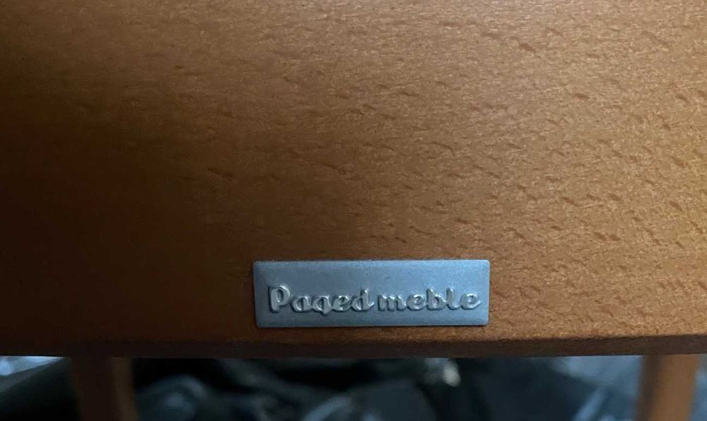 Sprzedam rozkładany stół i 6 krzeseł kolor olcha producent Paged meble