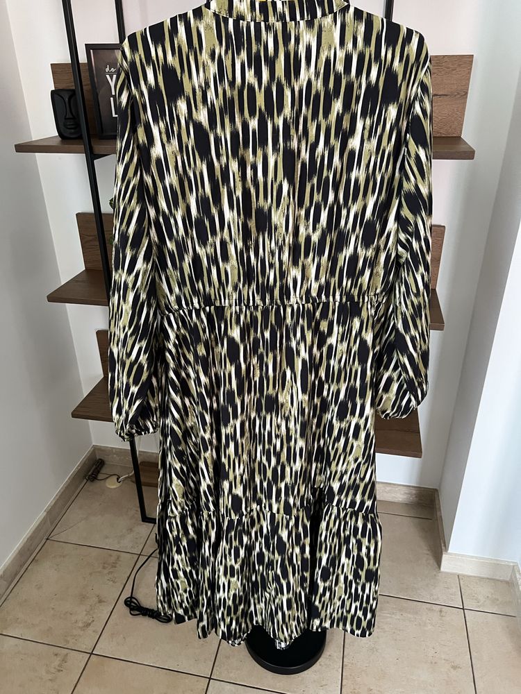 ** C&A** cudo delikatna, elegancka, zwiewna_nowa z metką _42/44