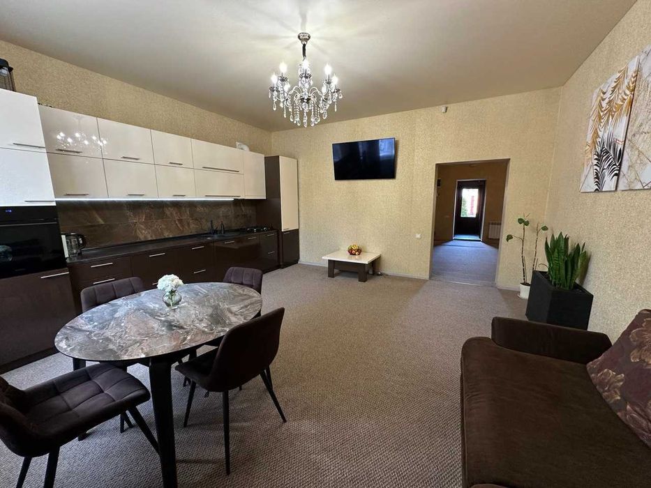 Продам 3-х эт. дом р-н Клочко ( Левый берег) газ.отопление