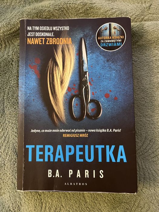 B. A. Paris Terapeutka